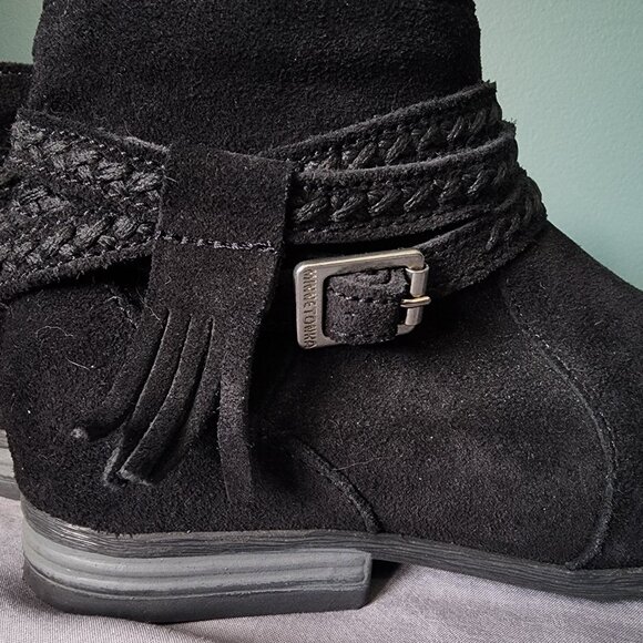 Minnetonka Women's Black Dixon Suede Ankle Booties, Size 6 - Picture 9 of 12
